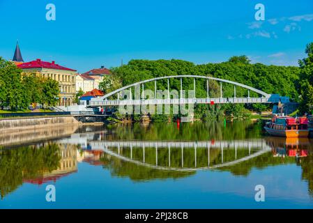 Tartu, Estonia, 27 giugno 2022: Vista del ponte Vabadussild a Tartu, Estonia. Foto Stock