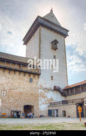 Narva, Estonia, 28 giugno 2022: Vista del castello di Narva in Estonia. Foto Stock