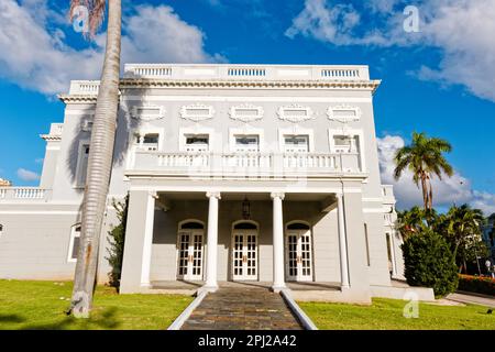 SAN JUAN, PUERTO RICO - 1 febbraio 2023: San Juan serve come un importante centro turistico per il resto dei Caraibi. Non solo dal Luis Munoz Marin Inte Foto Stock