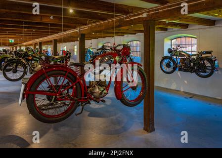 Egeskov slot, Danimarca, 21 giugno 2022: Vecchie moto alla Egeskov slot in Danimarca. Foto Stock