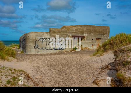 Skagen, Danimarca, 15 giugno 2022: Vecchio bunker militare a Grenen, Danimarca. Foto Stock