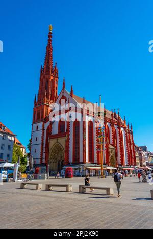 Würzburg, Germania, 12 agosto 2022: Vista di Marienkappele nel centro storico della città tedesca Würzburg. Foto Stock