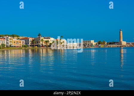 Rethimno, Grecia, 21 agosto 2022: Skyline della città greca Rethimno, Grecia. Foto Stock