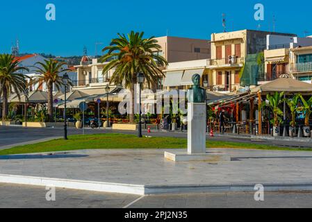 Rethimno, Grecia, 21 agosto 2022: Skyline della città greca Rethimno, Grecia. Foto Stock