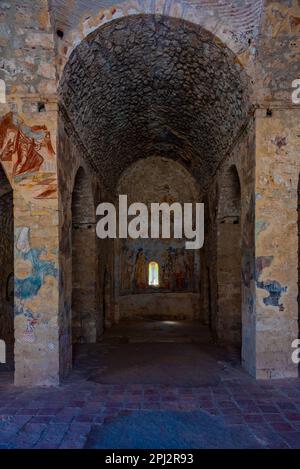 Mystras, Grecia, 7 settembre 2022: Decorato chiesa Santa San Nikolaos di Mystras sito archeologico in Grecia. Foto Stock