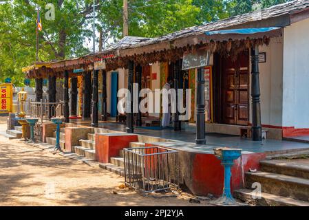 Kataragama, Sri Lanka, 27 gennaio 2022: Santuario di Maha Devale a Kataragama, Sri Lanka. Foto Stock