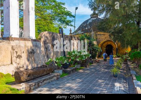 Galle, Sri Lanka, 21 gennaio 2022: Edificio giallo del museo marittimo a Galle, Sri Lanka. Foto Stock