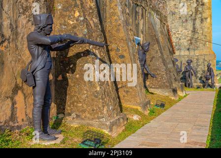 Galle, Sri Lanka, 20 gennaio 2022: Statue di soldati coloniali a Galle, Sri Lanka. Foto Stock