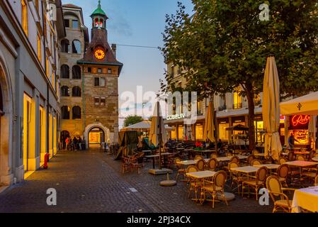 Ginevra, Svizzera, 19 settembre 2022: Strada storica nel centro storico di Ginevra, Svizzera. Foto Stock