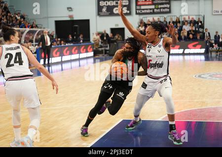 Campobasso, Italia. 30th Mar, 2023. FINALE OTTO ITALIA CUPQuarter finale Umana Reyer Venezia - fila San martino dei Lupari durante le finali trimestrali - la Molisana Magnolia Campobasso vs Virtus Segafredo Bologna, Basket Coppa Italia Donna a Campobasso, marzo 30 2023 Credit: Independent Photo Agency/Alamy Live News Foto Stock