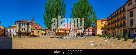 Leon, Spagna, 9 giugno 2022: Plaza del grano nella città spagnola Leon. Foto Stock