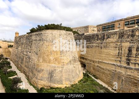 mura e fortificazioni intorno a la valletta malta Foto Stock
