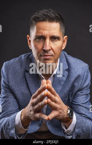 Primo piano faccia di un uomo d'affari di successo. Foto Stock