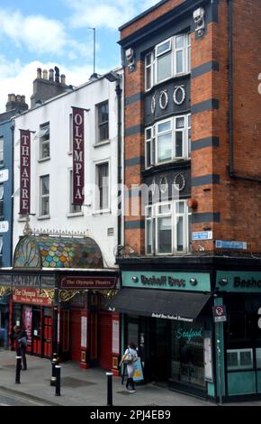 Irlanda, Leinster, Dublino: L'Olympia Theatre su Dame Street, risalente al 1879, ha visto molti artisti famosi che interpretano le proprie tavole Foto Stock