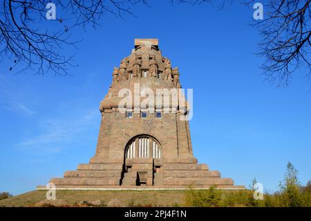 Germania, Sassonia, Lipsia: Il monolitico 'Monumento della Battaglia delle Nazioni' (Völkerschlachtdenkmal) costruito tra il 1898 e il 1913 in memoria degli uomini wh Foto Stock