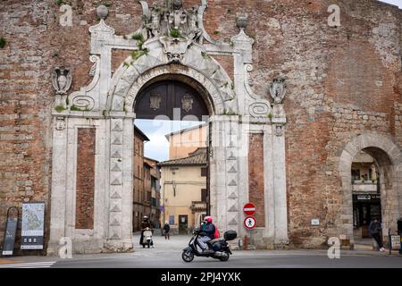 Porta Camollia, Siena, Italia Foto Stock