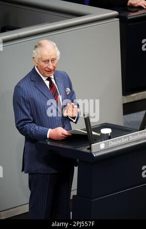 Berlino, Germania. 30th Mar, 2023. Re Carlo III del Regno Unito Gran Bretagna e Irlanda del Nord hanno pronunciato un discorso ai membri del Bundestag tedesco a Berlino, Germania, il 30 marzo 2023. (Foto di Simone Kuhlmey/Pacific Press/Sipa USA/Alamy Live News) Foto Stock