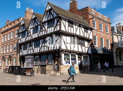 La casa a graticcio di Leigh Pemberton, che risale al 16th ° secolo, era originariamente una casa ricca mercantile, prima di diventare più tardi una locanda. Foto Stock