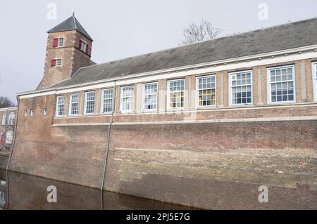 Facciata del castello Breda con una torre all'angolo in Olanda Foto Stock