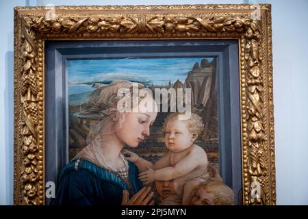 "Madonna col Bambino" di Filippo Lippi (1450-65) in mostra agli Uffizi di Firenze. La madonna può essere un ritratto della sua padrona, Lucrezia Buti Foto Stock