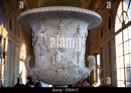 Il 'vaso Medici' - krater con decorazioni a bassorilievo. 2nd metà del 1st a.C., Roma. Ora in mostra agli Uffizi Foto Stock