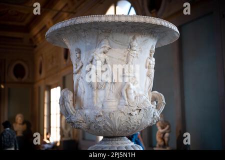 Il 'vaso Medici' - krater con decorazioni a bassorilievo. 2nd metà del 1st a.C., Roma. Ora in mostra agli Uffizi Foto Stock