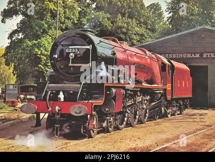 London Midland Scottish Railways 4-6-2 # 6233 Duchessa di Sutherland treno a vapore passeggeri che è stato costruito a Crewe nel 1936, visto qui al Museo del vapore di Bressingham Foto Stock