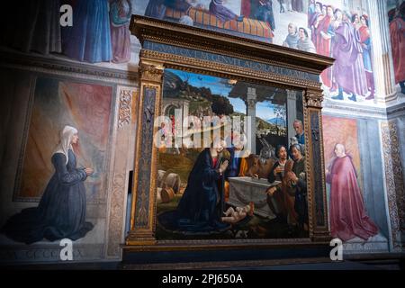 Pala della Natività del Ghirlandaio nella cappella dei Sassetti nella chiesa di Santa Trinita, Firenze Foto Stock