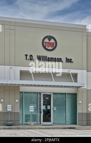 Houston, Texas USA 02-18-2023: T.D. Williamson Inc, esterno dell'edificio degli uffici a Houston, Texas. Azienda di soluzioni per gasdotti per l'industria petrolifera e del gas. Foto Stock