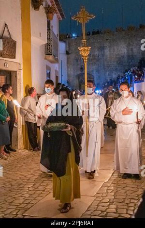 Europa, Portogallo, Obidos. Aprile 15, 2015. Processione del Venerdì Santo ad Obidos. Foto Stock