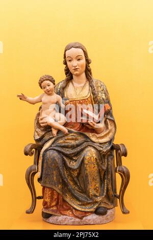 Europa, Portogallo, Evora. Aprile 20, 2022.. Arte ceramica religiosa nel Museo Evora. Foto Stock