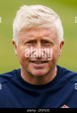 Manchester, Regno Unito. 31st Mar, 2023. 31st marzo 2023, Lancashire County Cricket Club, The Emirates Old Trafford, Manchester England; Lancashire County Cricket Club 2023 Media Day; Lancashire Head Coach Glen Chapple posa per le telecamere durante l'odierna Media Day presso l'Emirates Old Trafford prima dell'inizio della prossima settimana della stagione di cricket 2023 credito: Action Plus Sports Images/Alamy Live News Foto Stock