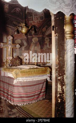 Sibiel, Romania, circa 1999. La Tavola altare all'interno della Chiesa della Santissima Trinità, monumento storico del 18th ° secolo. Foto Stock