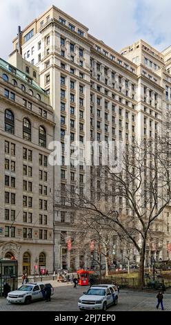 Bowling Green Offices, sulla “Steamship Row” di Broadway, costruita nello stile inventato “Hellenic Revival”. Il proprietario di Titanic, White Star Line, era qui. Foto Stock