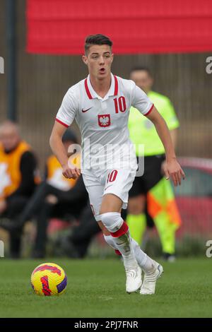 Cracovia, Polonia. 25th Mar, 2023. Kacper Urbanski di Polonia visto in azione durante il Campionato europeo Under-19 2023-Elite round Match tra Polonia e Lettonia al Centro di formazione di Cracovia. Punteggio finale; Polonia 3:0 Lettonia. (Foto di Grzegorz Wajda/SOPA Images/Sipa USA) Credit: Sipa USA/Alamy Live News Foto Stock