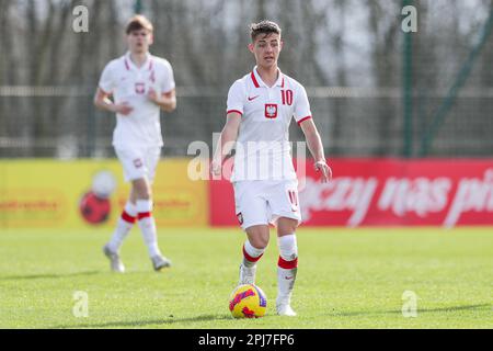 Cracovia, Polonia. 25th Mar, 2023. Kacper Urbanski di Polandseen in azione durante il Campionato europeo Under-19 2023-Elite round Match tra Polonia e Lettonia al Centro di formazione di Cracovia. Punteggio finale; Polonia 3:0 Lettonia. (Foto di Grzegorz Wajda/SOPA Images/Sipa USA) Credit: Sipa USA/Alamy Live News Foto Stock