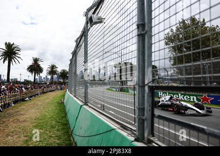 Melbourne, Australia. 01st Apr, 2023. Yuki Tsunoda (JPN) AlphaTauri AT04. 01.04.2023. Campionato del mondo Formula 1, Rd 3, Gran Premio d'Australia, Albert Park, Melbourne, Australia, Giornata delle Qualifiche. Il credito fotografico dovrebbe essere: XPB/immagini dell'Associazione Stampa. Credit: XPB Images Ltd/Alamy Live News Foto Stock