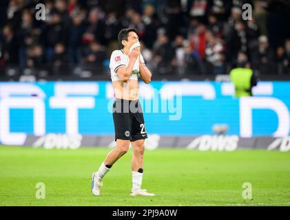 Francoforte, Germania. 01st Apr, 2023. Makoto HASEBE (F) deluso dopo la partita, calcio 1st Bundesliga, 26th matchday, Eintracht Francoforte (F) - VfL Bochum (BO) 1:1, su 31,03. 2023 a Francoforte/Germania. I regolamenti #DFL vietano qualsiasi uso di fotografie come sequenze di immagini e/o quasi-video # Credit: dpa/Alamy Live News Foto Stock