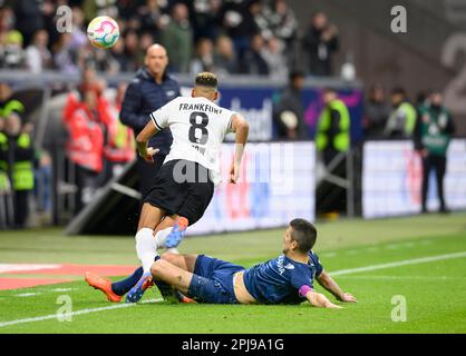 Francoforte, Germania. 31st Mar, 2023. Da sinistra a destra Djibril SOW (F), Anthony LOSILLA (BO), azione, duelli, fallo, Calcio 1st Bundesliga, 26th° giorno, Eintracht Frankfurt (F) - VfL Bochum (BO), su 31,03. 2023 a Francoforte/Germania. I regolamenti #DFL vietano qualsiasi uso di fotografie come sequenze di immagini e/o quasi-video # Credit: dpa/Alamy Live News Foto Stock