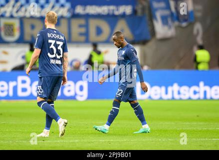 Francoforte, Germania. 31st Mar, 2023. Da sinistra a destra Philipp HOFMANN (BO), Christopher ANTWI-ADJEI (BO) deluso, Calcio 1st Bundesliga, 26th matchday, Eintracht Francoforte (F) - VfL Bochum (BO), su 31,03. 2023 a Francoforte/Germania. I regolamenti #DFL vietano qualsiasi uso di fotografie come sequenze di immagini e/o quasi-video # Credit: dpa/Alamy Live News Foto Stock