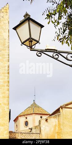 Antico lampione del castello di Altafulla, Tarragona, Catalogna, Spagna, Europa Foto Stock