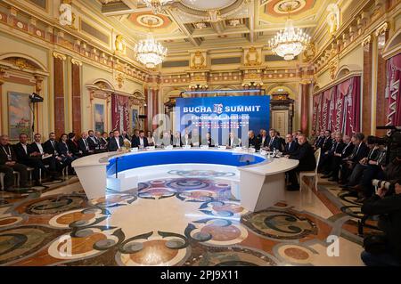 Kiev, Ucraina. 01st Apr, 2023. Il Presidente ucraino Volodymyr Zelenskyy ha partecipato ai primi volti di Giustizia del Vertice di Buca, a Kiev, in Ucraina, il 31 marzo 2023. Il Capo dello Stato lo ha affermato durante una conferenza stampa congiunta con i leader di Moldova, Slovacchia, Slovenia e Croazia a seguito del vertice di Buca tenutosi a Kiev. Foto della Presidenza Ucraina via ABACAPRESS.COM Credit: Abaca Press/Alamy Live News Foto Stock