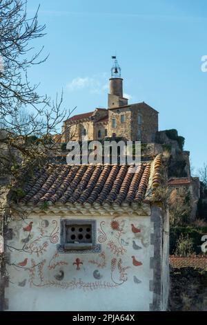 Champeix. Affresco rurale su un muro di capanna. Dipartimento di Puy de Dome. Auvergen Rodano Alpi. Francia Foto Stock