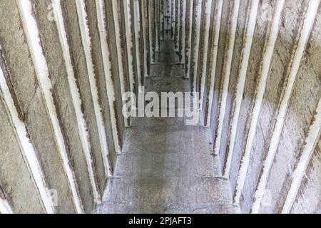 Il soffitto/tetto di una camera all'interno della Piramide Rossa nella necropoli di Dahshur in Egitto Foto Stock