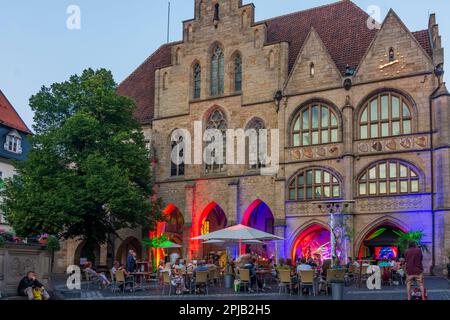 Hildesheim: Piazza Markt, Municipio, ristorante nella Regione Hannover, Niedersachsen, bassa Sassonia, Germania Foto Stock