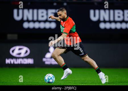 Nijmegen, Paesi Bassi. 01st Apr, 2023. NIJMEGEN, PAESI BASSI - APRILE 1: Oussama Tannane di NEC con un tentativo durante la partita olandese di Eredivie tra NEC Nijmegen e PSV allo Stadion de Goffert il 1 Aprile 2023 a Nijmegen, Paesi Bassi (Foto di Broer van den Boom/Orange Pictures) Credit: Orange Pics BV/Alamy Live News Foto Stock