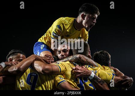 Cascais, Portogallo. 31st Mar, 2023. Il Team Estoril Praia festeggia dopo aver segnato un gol durante la partita Liga Bwin tra Estoril Praia SAD e Gil Vicente FC all'Estadio Antonio Coimbra da Mota.(Punteggio finale: Estoril Praia SAD 1 - 0 Gil Vicente FC) (Foto di David Martins/SOPA Images/Sipa USA) Credit: Sipa USA/Alamy Live News Foto Stock