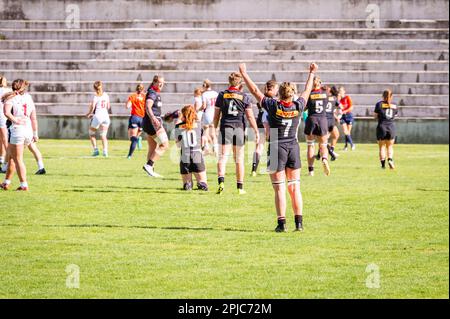 Madrid, Spagna. 01st Apr, 2023. Sara Svoboda (Canada) festeggia la vittoria durante la partita di rugby di womenâ&#X80;&#x99;s tra Canada e USA valida per la World Rugby Pacific Four Series 2023 disputata all'Estadio Nacional Universidad Complutense, Madrid, Spagna sabato 01 aprile 2023 Credit: Independent Photo Agency/Alamy Live News Foto Stock