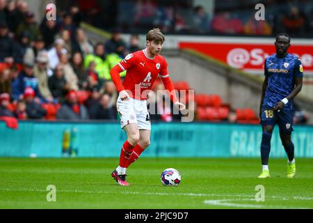 Oakwell Stadium, Barnsley, Inghilterra - 1st aprile 2023 Luca Connell (48) di Barnsley - durante il gioco Barnsley v Morecambe, Sky Bet League One, 2022/23, Oakwell Stadium, Barnsley, Inghilterra - 1st aprile 2023 Credit: Arthur Haigh/WhiteRosePhotos/Alamy Live News Foto Stock