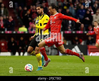 Monaco, Germania. 1st Apr, 2023. Leroy sane (R) del Bayern Monaco vies con Emre Can di Dortmund durante la prima divisione tedesca Bundesliga partita di calcio tra Bayern Monaco e Borussia Dortmund a Monaco di Baviera, Germania, 1 aprile 2023. Credit: Philippe Ruiz/Xinhua/Alamy Live News Foto Stock